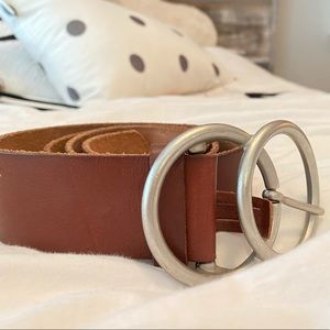 URBAN OUTFITTERS brown leather belt